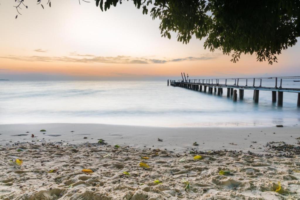 Sawasdee Coco Hotel Koh Samet Buitenkant foto